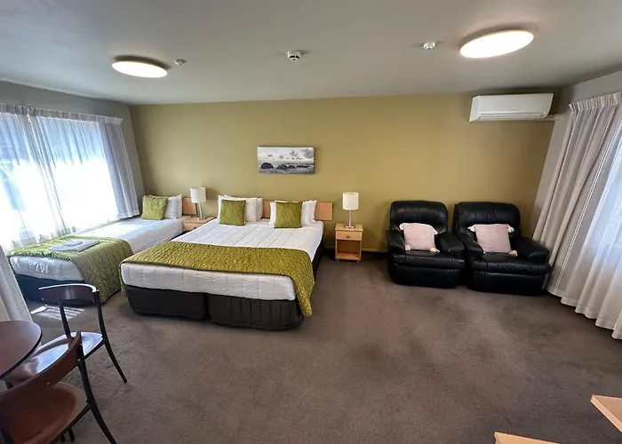 Asure Centrepoint Motel