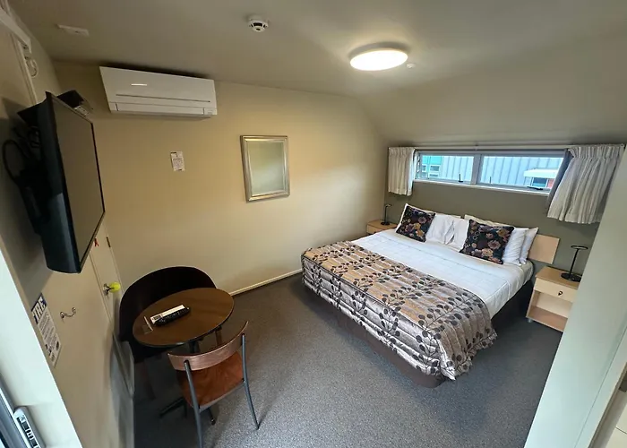 Asure Centrepoint Motel
