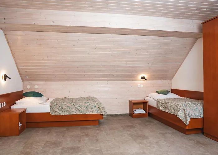 Hotel Tripic, Restaurant And Pizzeria