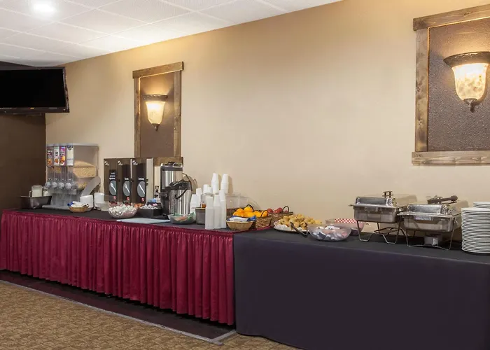 Ramada By Wyndham Fresno North