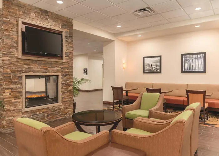 Hampton Inn By Hilton Edmonton South