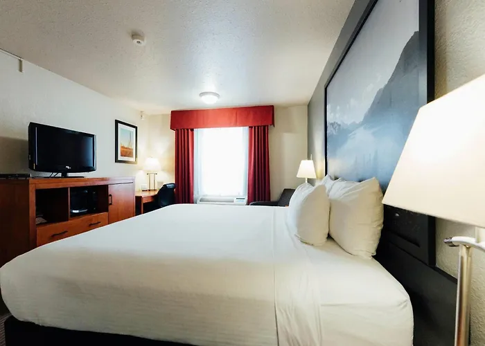 Super 8 By Wyndham Grande Prairie