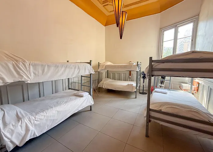 Happy House Hostel