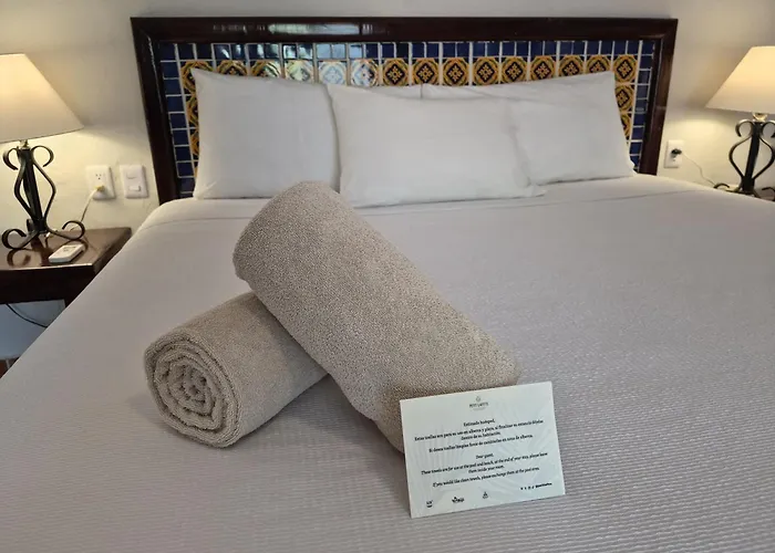 Petit Lafitte Beach Front Hotel&Bungalows