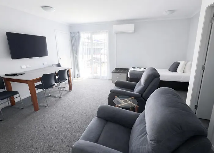 Bks Premier Motel Esplanade