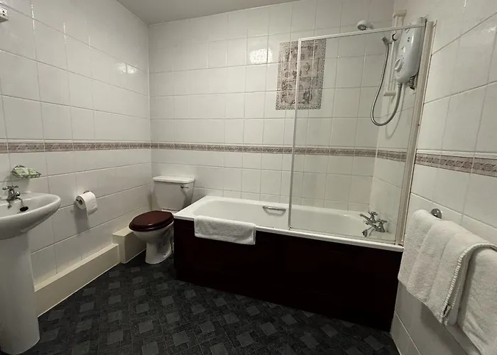 Roselawn Hotel