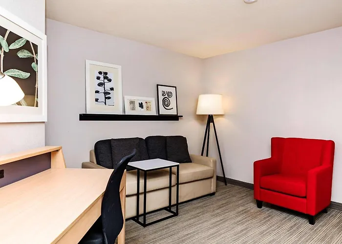 Country Inn & Suites By Radisson, Appleton Airport - Fox River Mall Area