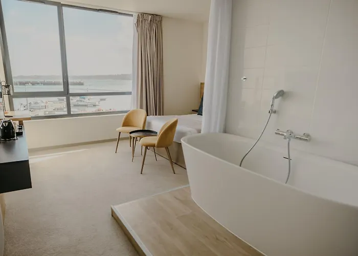 Le Nautica Hotel