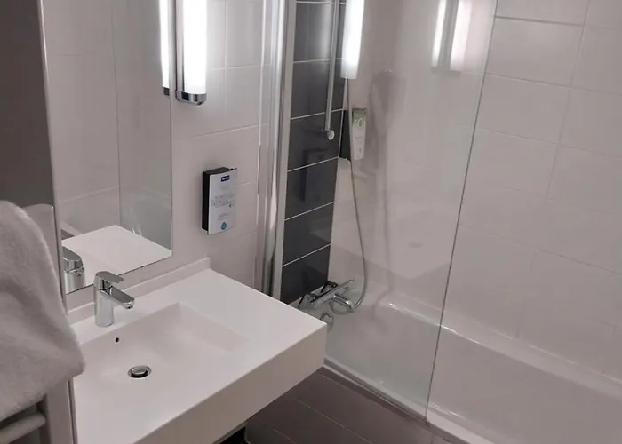 Kyriad Hotel Laval