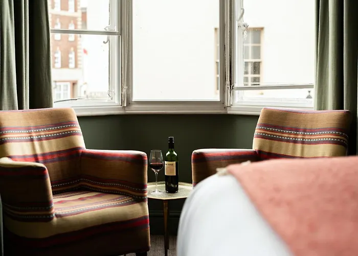 The White Star Tavern