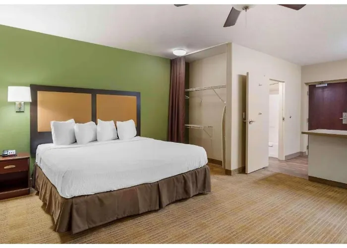 Studio 6 Corporate Extended Stay Chicago Lisle Il