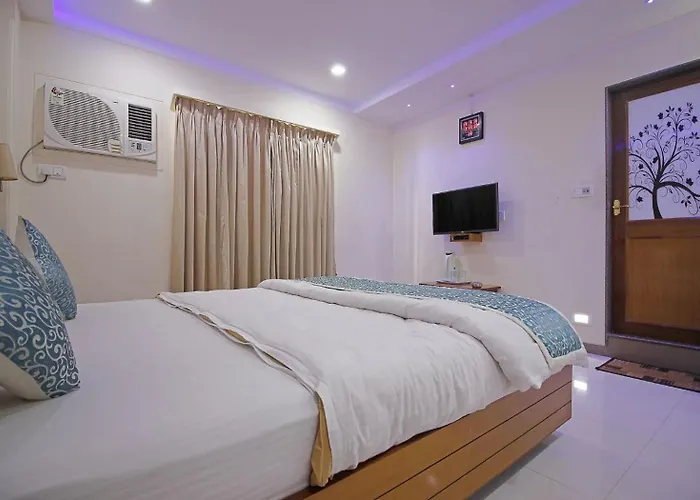 Hotel Sarita - Near Surat Railway Station