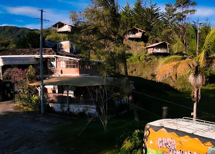 Casa Kayam & Alojamiento Creativo & Residencia Artistica