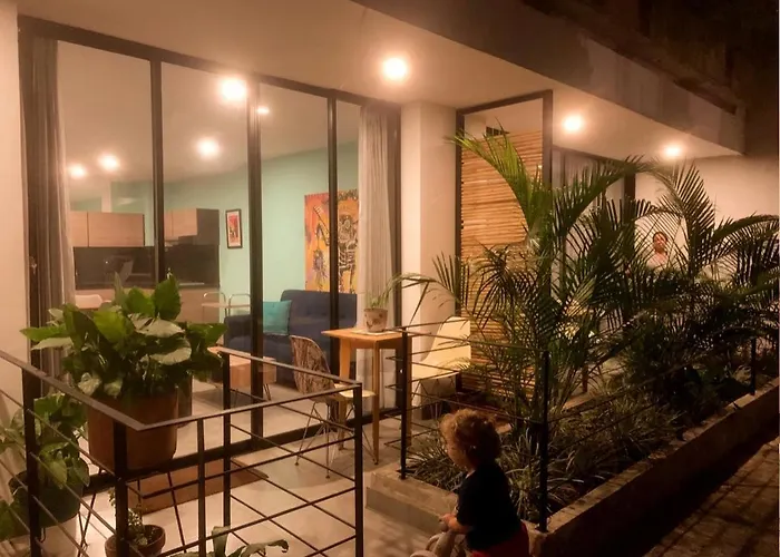 Moonshine Boutique Hostal