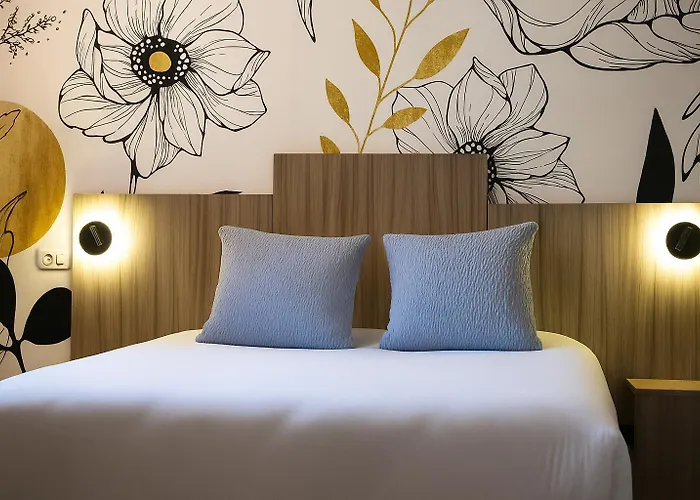 Cit Hotel L Oasis D Avignon