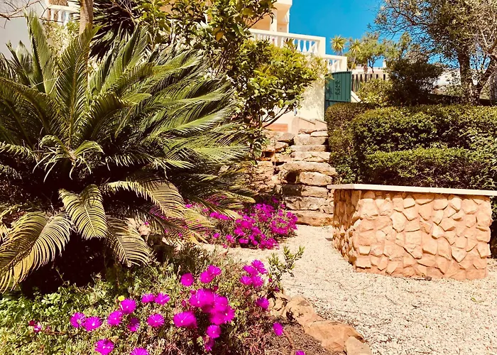 Villa Hermano With Views And Private Pool
