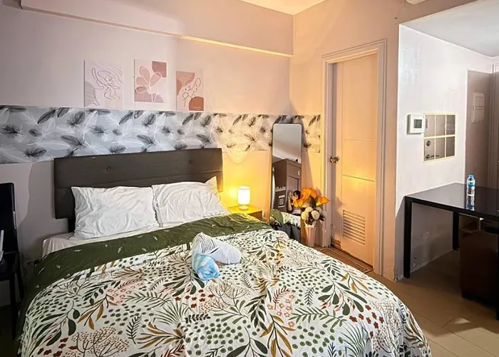 Henry'S Newport Condotel