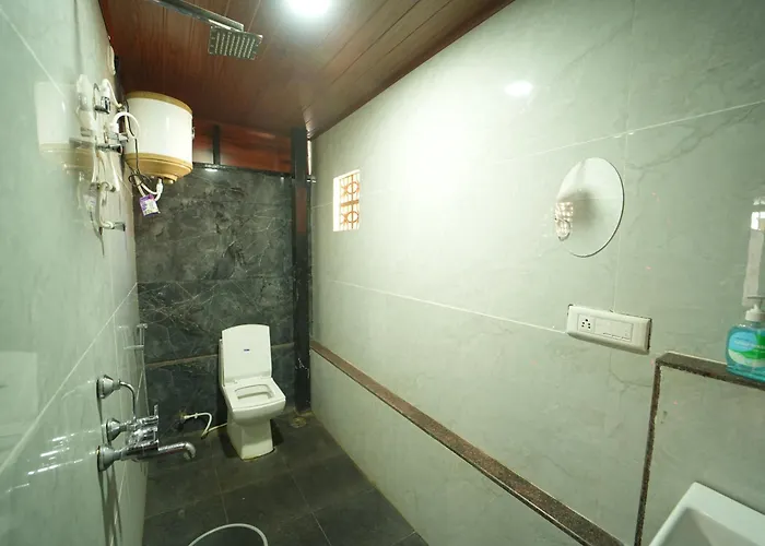 Da Java 18 Hostel And Homestay Chikmagalur