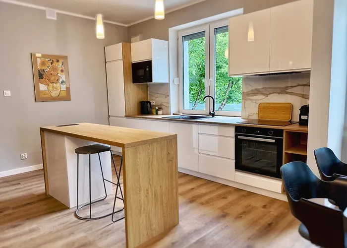 Modern Villa & Private Garden In Warsaw - Fully Renovated 2025