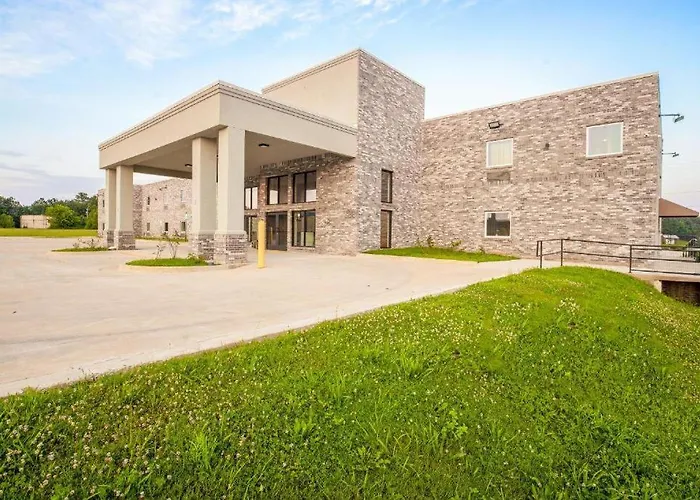 Red Lion Inn & Suites Adairsville