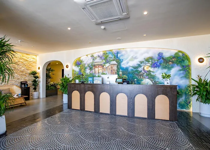 Bay Four Seasons Castle Hotel