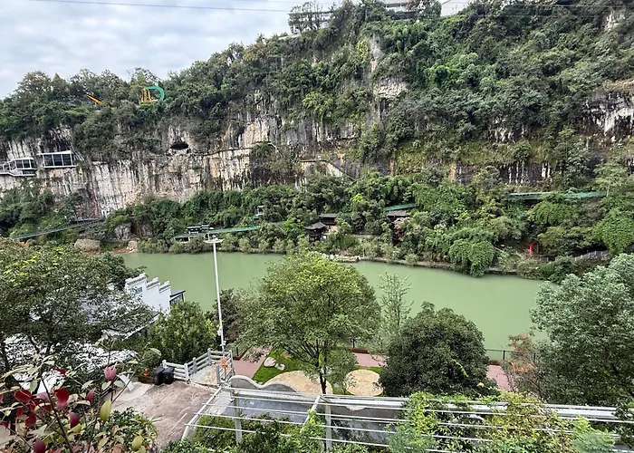 Taofanting Riverside Hotel
