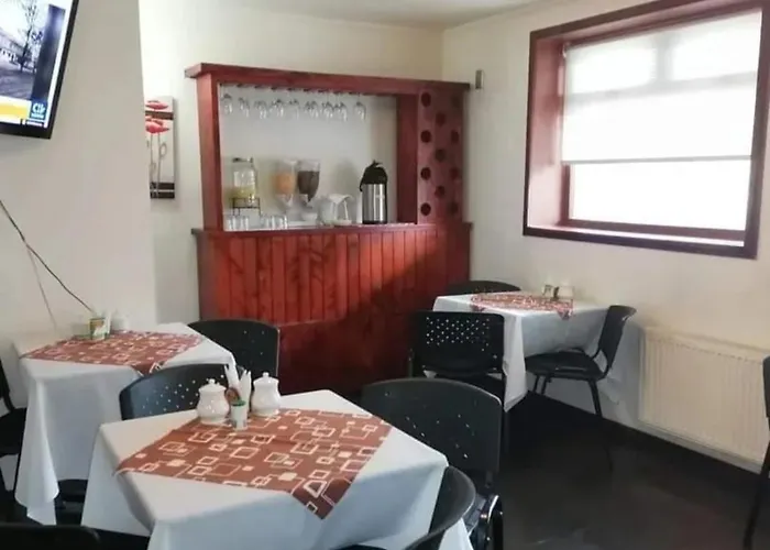 Hotel Bello, Andres Bello 1166