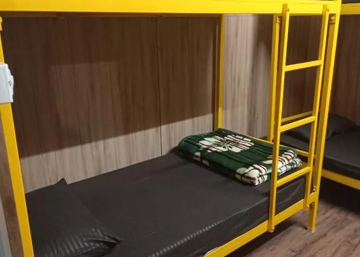 Hills Vacation Stay In Hostel