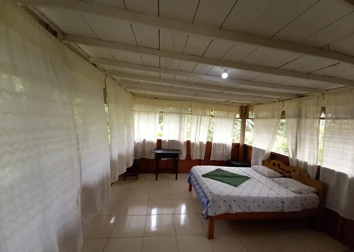Johmer Expedition Lodge