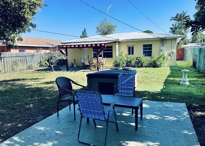 Fort Lauderdale Gem Private Yard And Patio