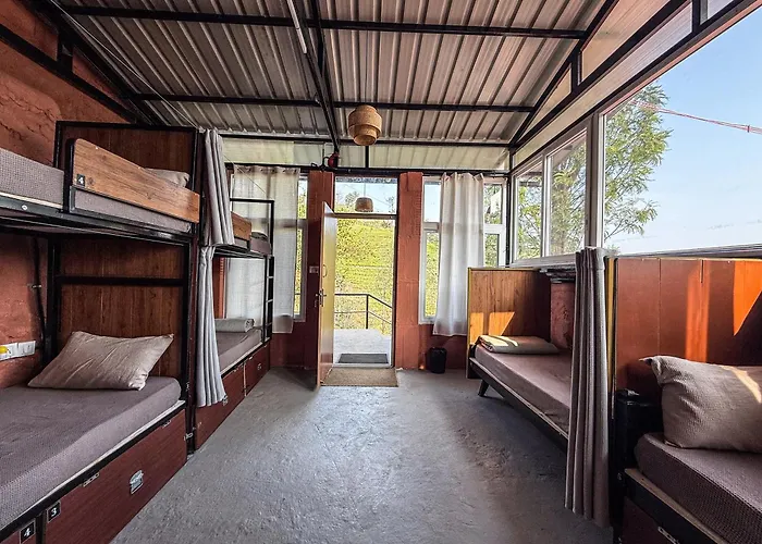 Mad & Nomad Backpackers Hostel