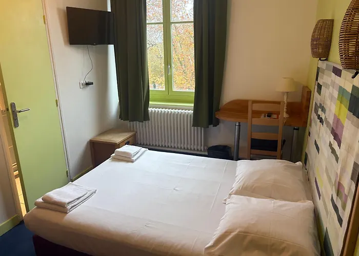 Hotel Couleurs Sud 46 Chambres Avec Ascenseur Et Bar-Restaurant Centre Ville-Gare Charleville-Mezieres