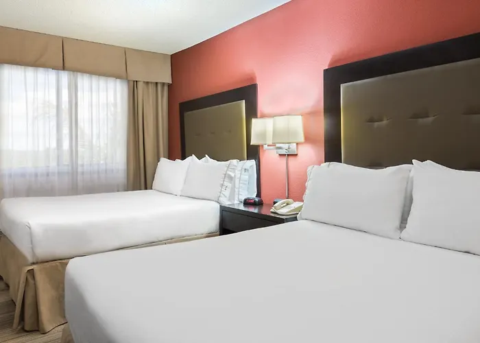 Holiday Inn Express Hotel & Suites Kendall East-Miami By Ihg