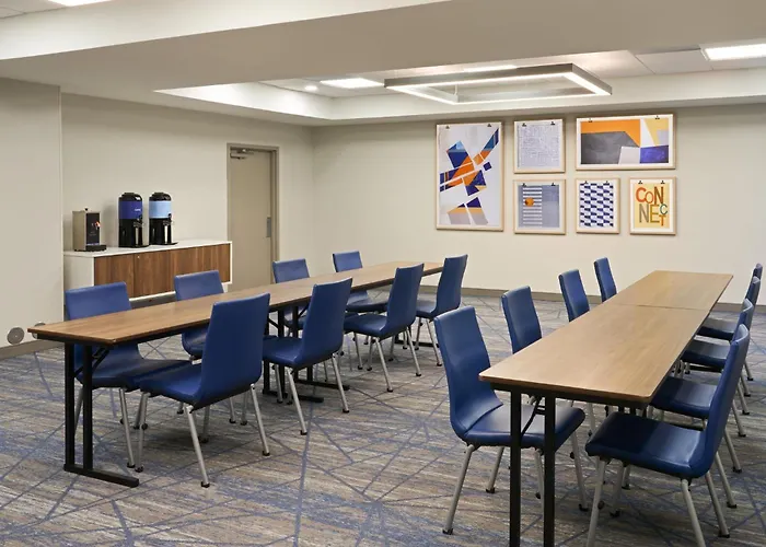 Holiday Inn Express Hotel & Suites Kendall East-Miami By Ihg