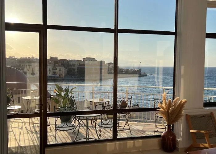 Amphitrite Hotel
