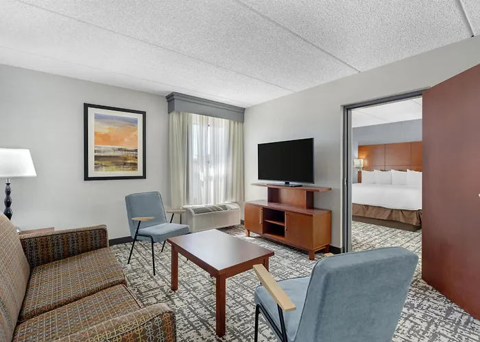 Best Western Plus Fresno Airport Hotel