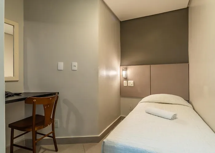 Minuano Hotel Express próx Orla Lago Guaíba, Mercado Público, 300 m Rodoviária