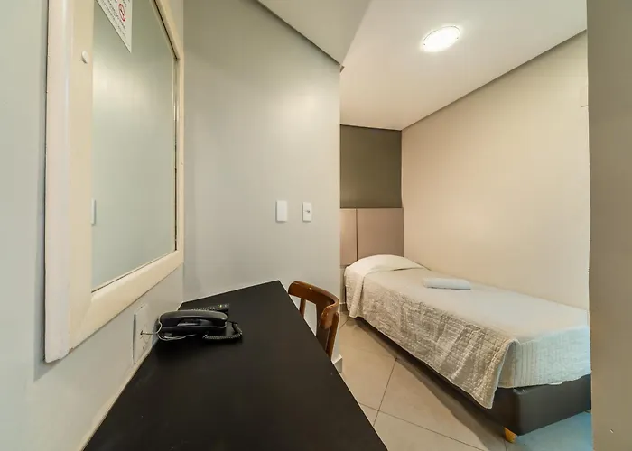 Minuano Hotel Express Prox Orla Lago Guaiba, Mercado Publico, 300 M Rodoviaria