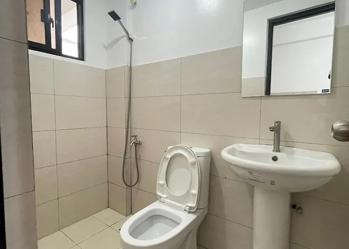 The Palines Apartment Hotel - Muntinlupa Near Evia