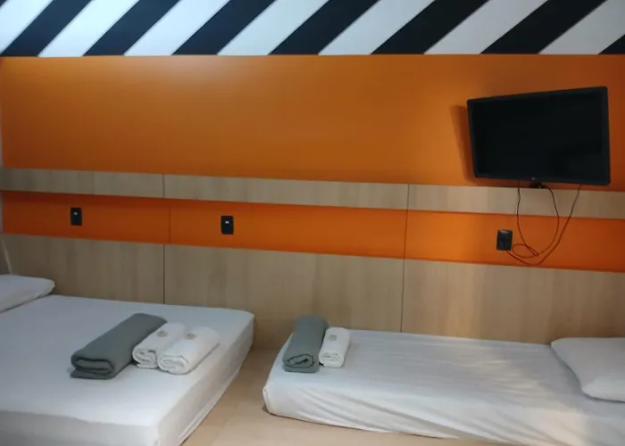 Artsy Vitoria Hostel