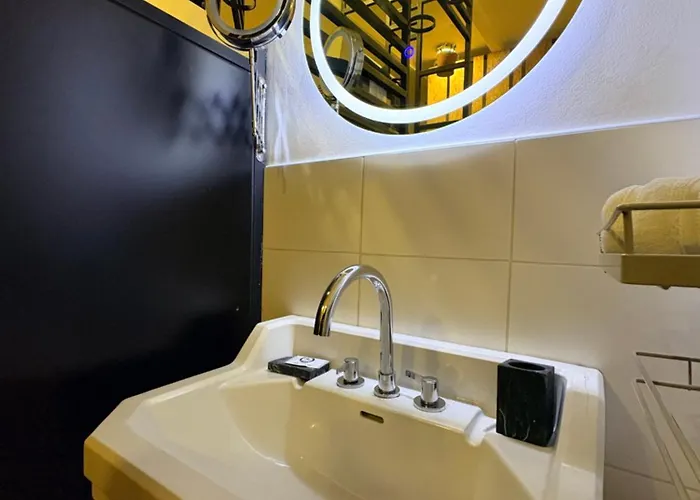 Blacky Hostel And Apartments (Adults Only)