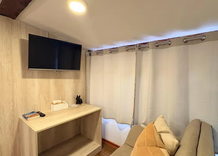 Blacky Hostel And Apartments (Adults Only)