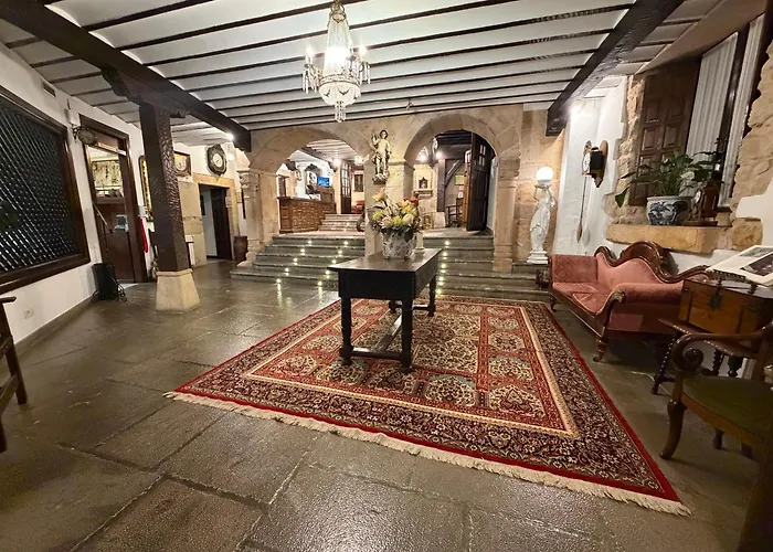 Hotel Santillana