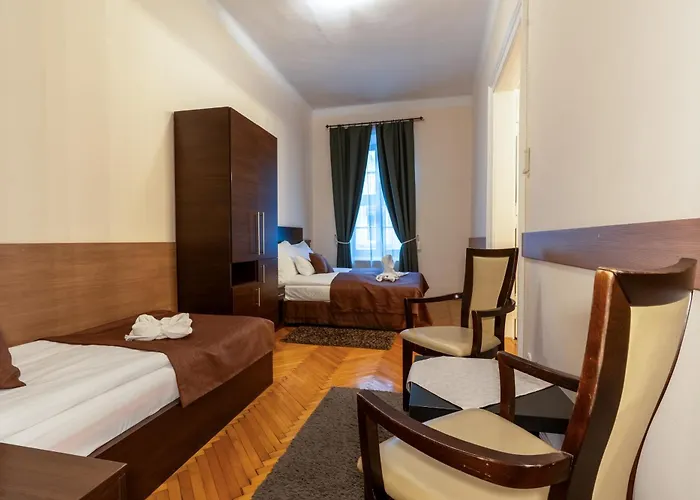 Central Hotel 21