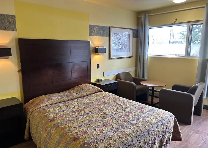 Motel R-100