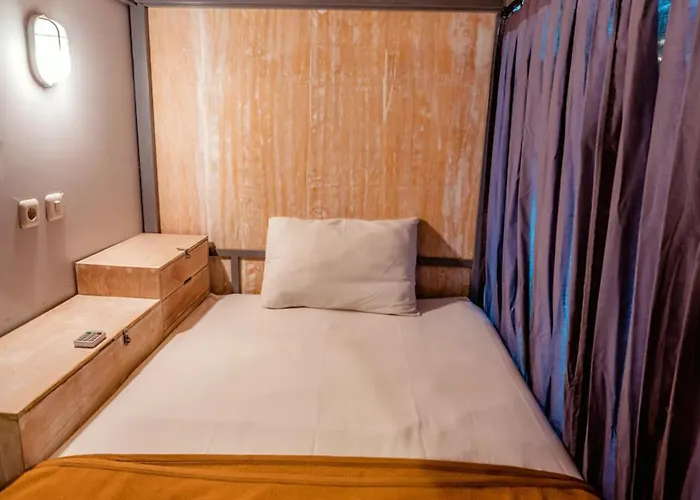 Lushy Hostel Canggu