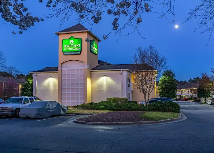 Hometowne Studios By Red Roof Atlanta - Peachtree Corners
