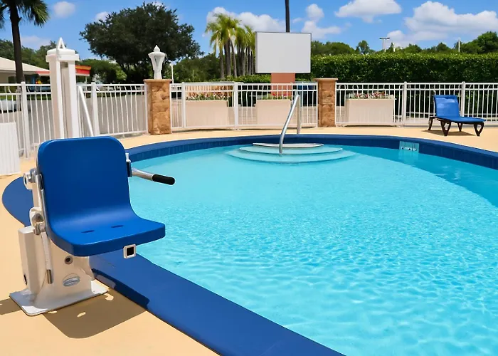 Spinnaker Inn Of Naples