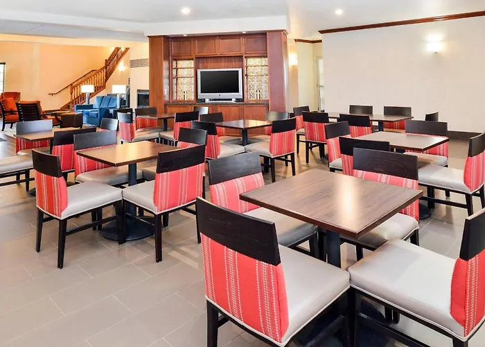 Comfort Inn & Suites Madison North