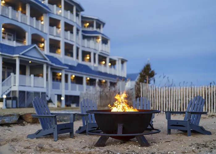 Madison Beach Hotel, Curio Collection By Hilton